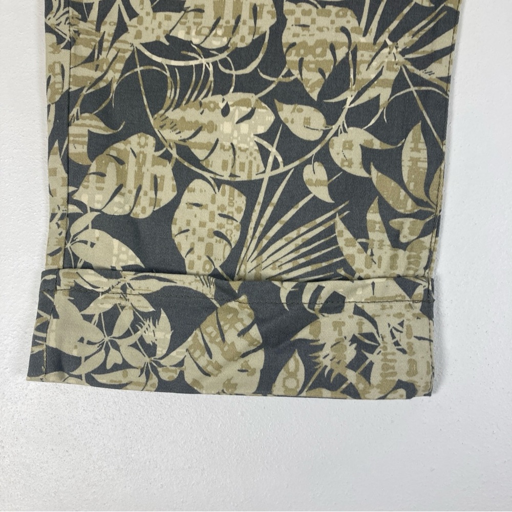 Bandolino Mandie Womens Grey/Yellow Capri Pants Size 14 Print Hawaiian Tropical - Picture 6 of 16